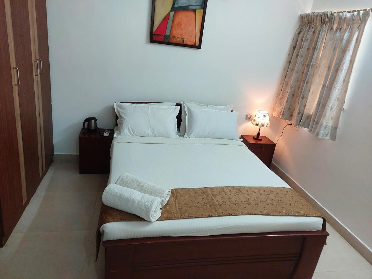 Отель Avuraa Hospitality India Ченнаи Экстерьер фото